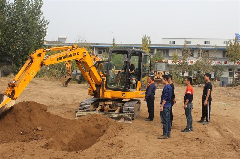 兰考县挖掘机机构
